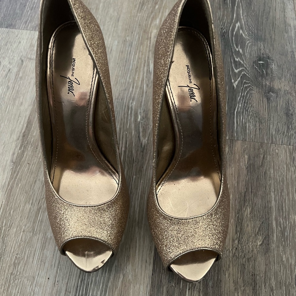 Jacqueline Ferrar Gold Peep Toe Heels
